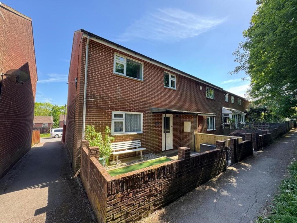 15 Cameron Close.jpg