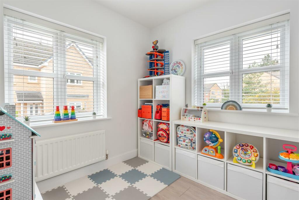 8588285-interior17.jpg
