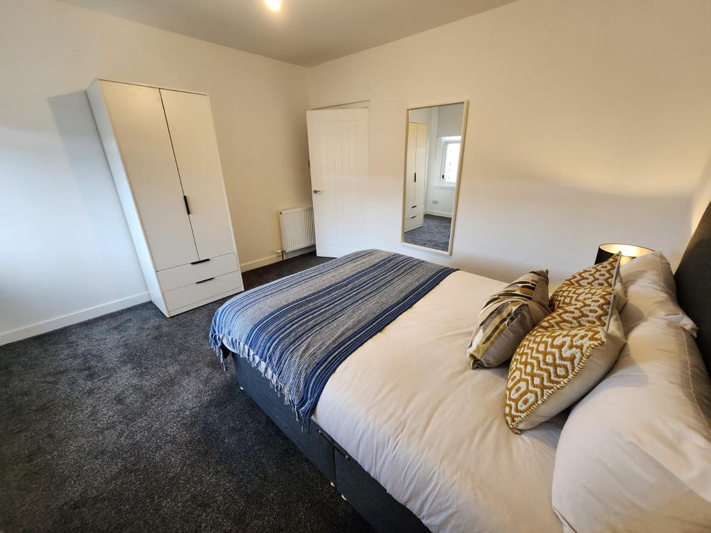 Bedroom 2 (2) 