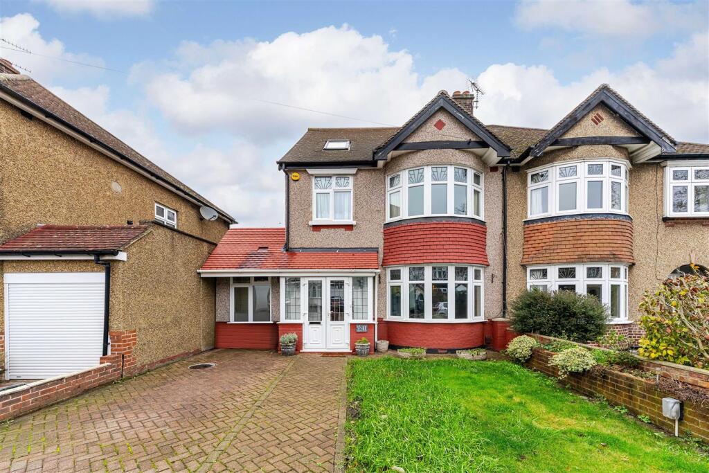 41 Oaklands Avenue, Isleworth TW7-2.jpg