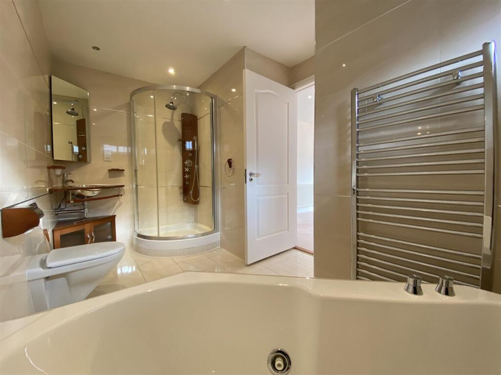 En-Suite 3