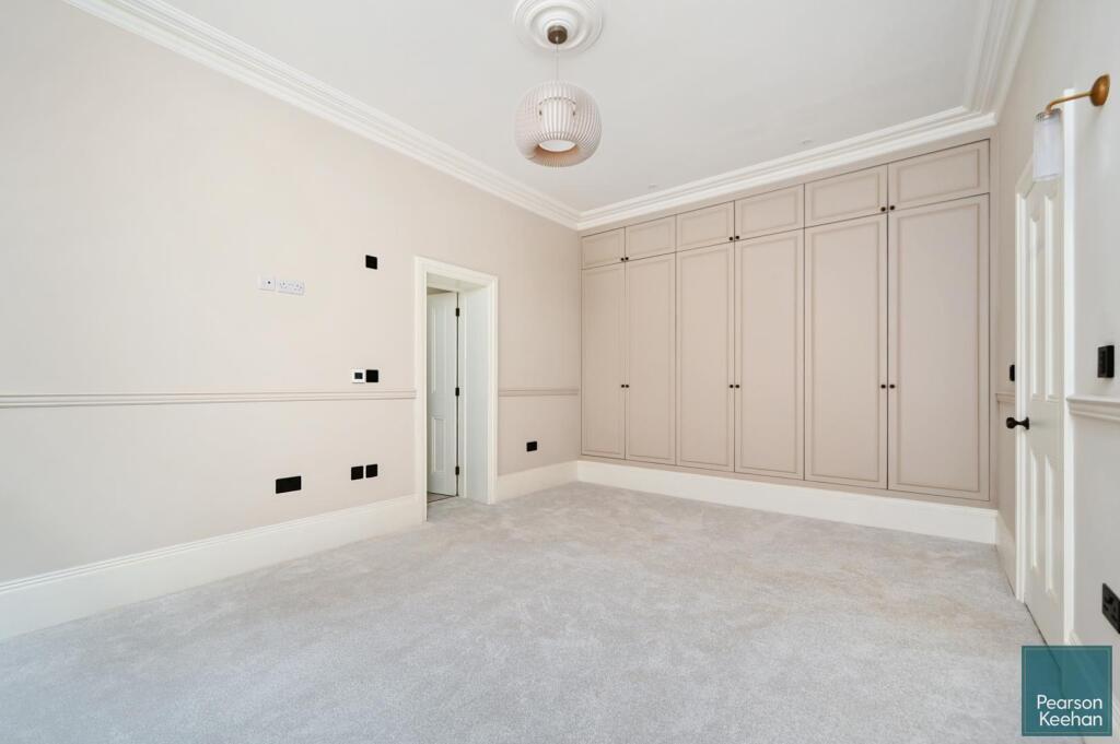 GFF 11 third Avenue, BN3 (18).jpg