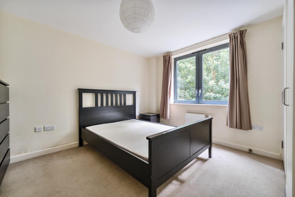 1333111-5-688b6ce...