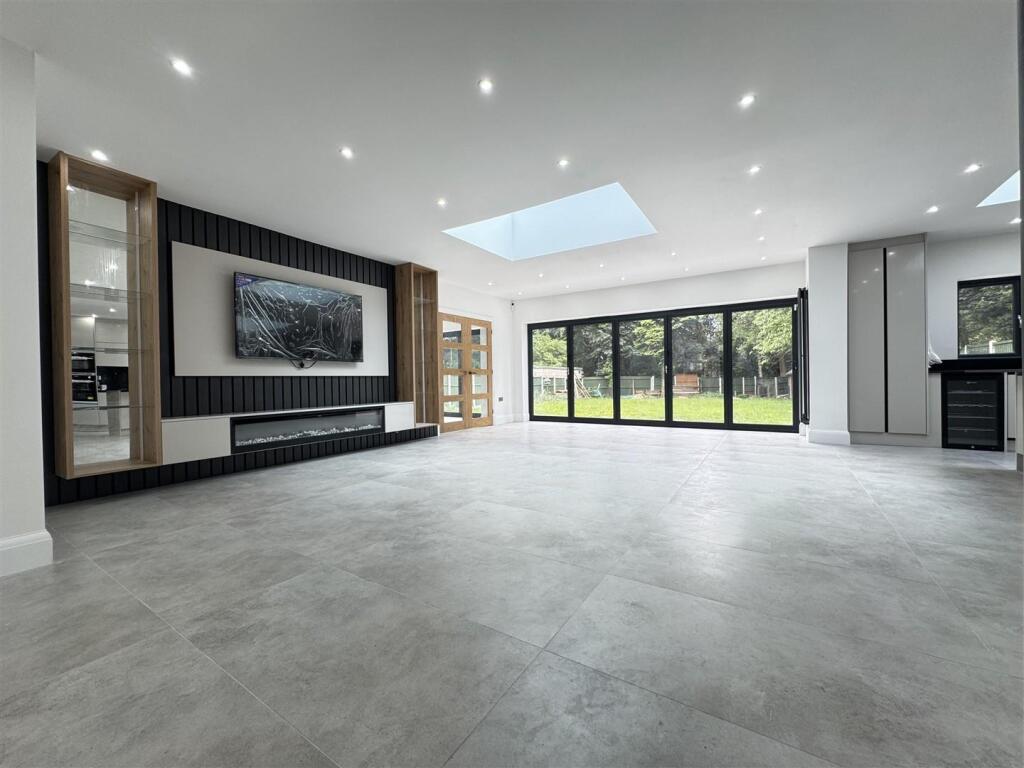 IMG_8790 (Large).JPG