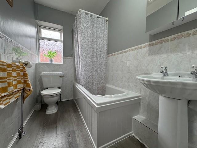 Main bathroom
