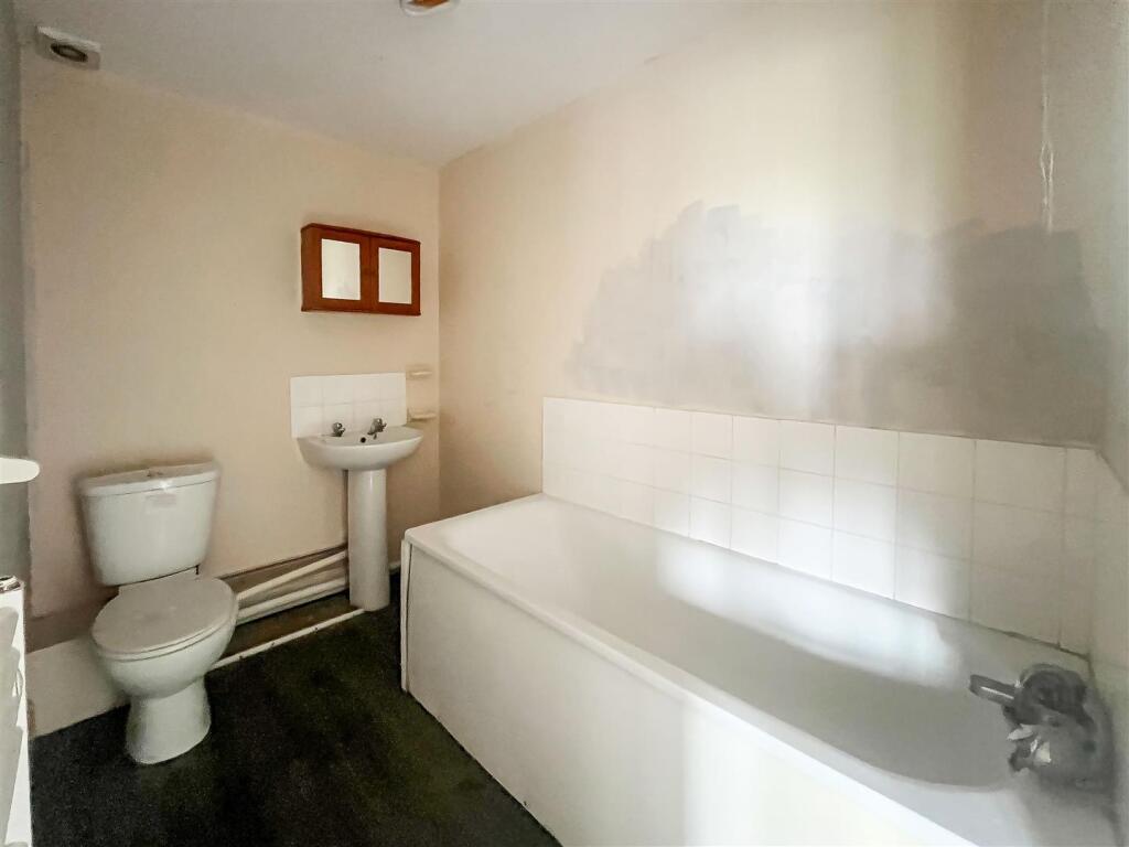 32b Gosden Road