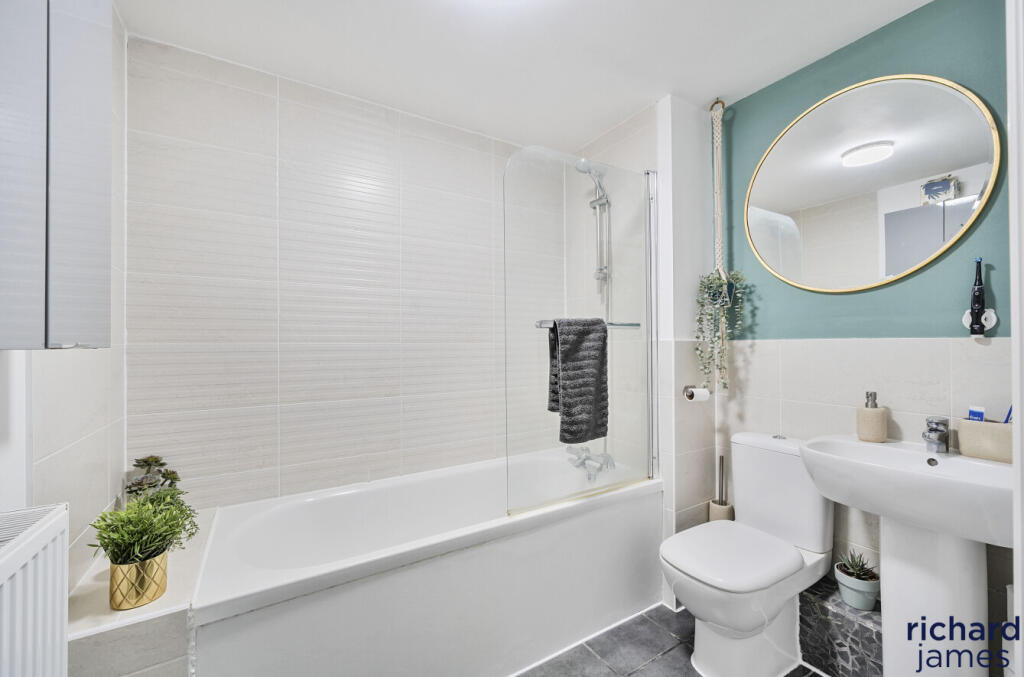 968c0b4fddc24eb9ae6766913666ebfe