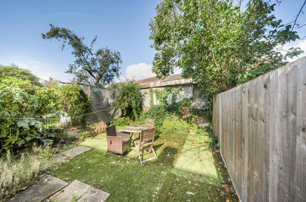 1355293-4-68c8214...