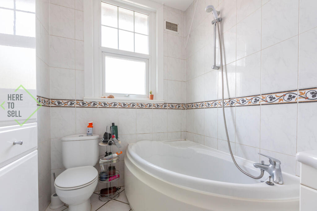 10 Hillside Avenue, N11 3DE-28