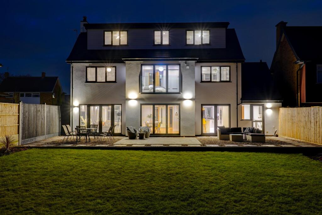 34 Beech Ave (21).jpg