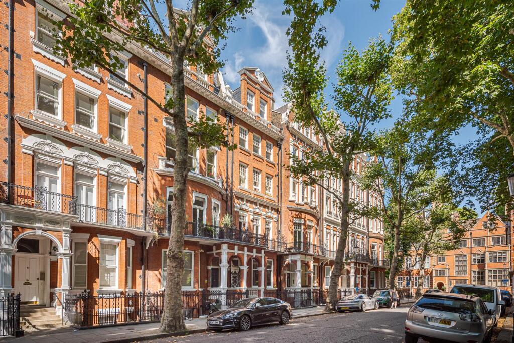 Bramham Gardens 2_43-1-2. Low Res.jpg