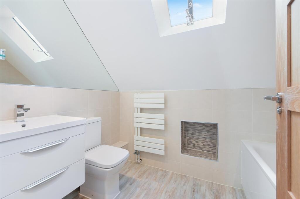 MEADE COURT,28- (11).jpg