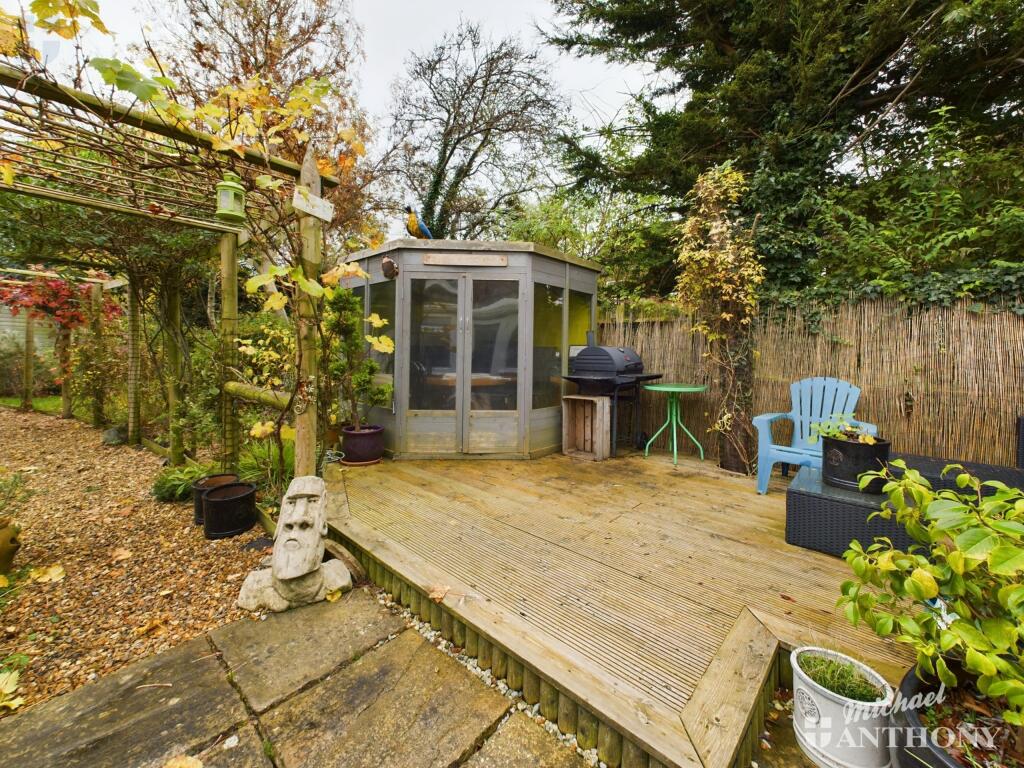 CAM03852G0-PR0137-STILL018