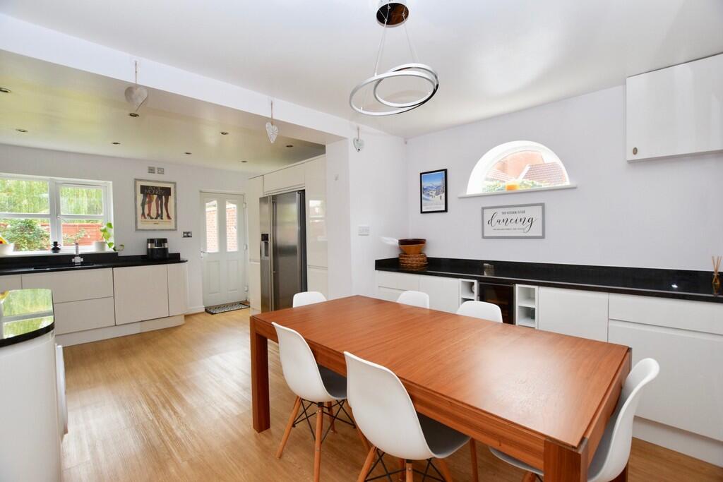 Kitchen/Dining Ro...