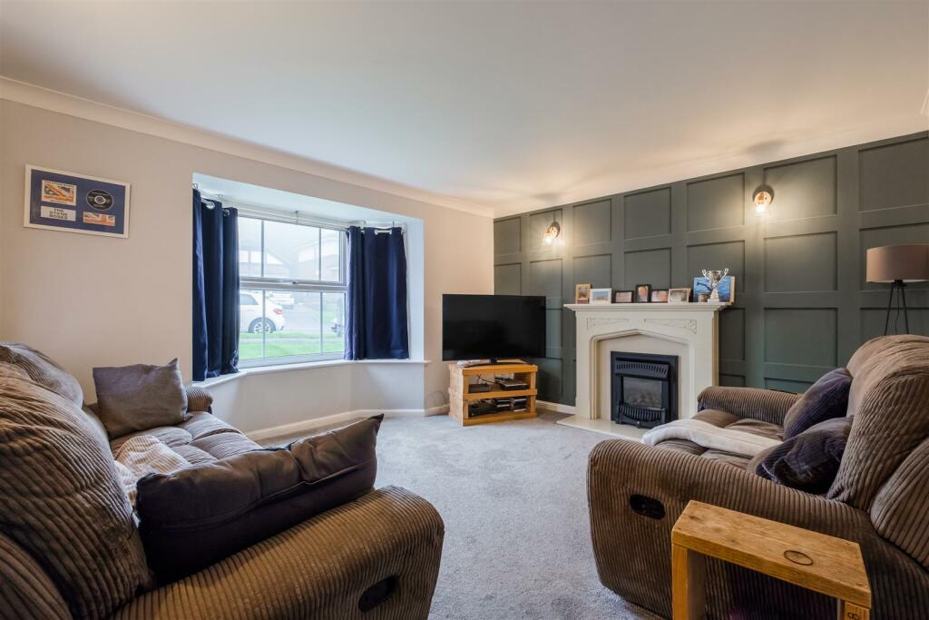 LOUNGE.jpg