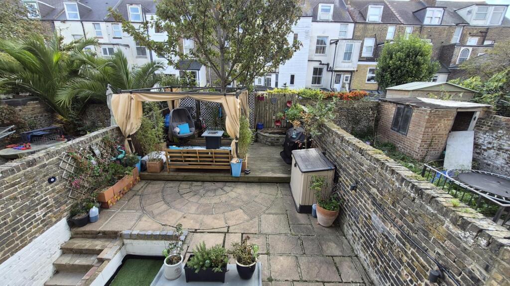 vendor garden shot 2.jpg