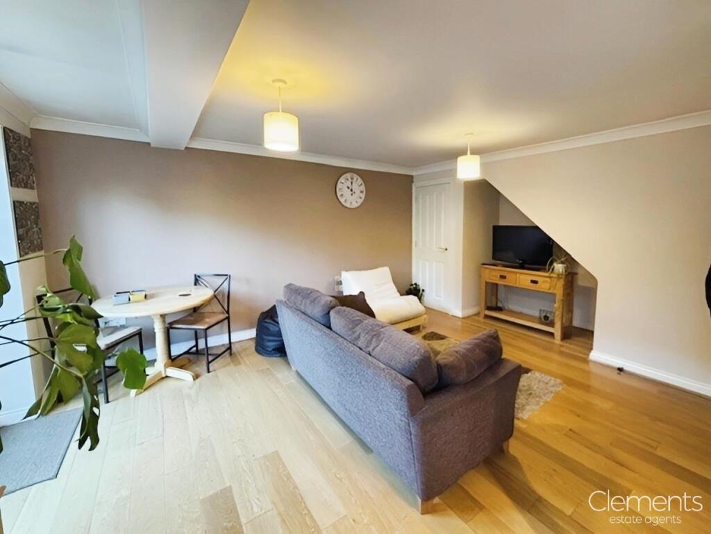 6be34f6e-Living 203.jpg