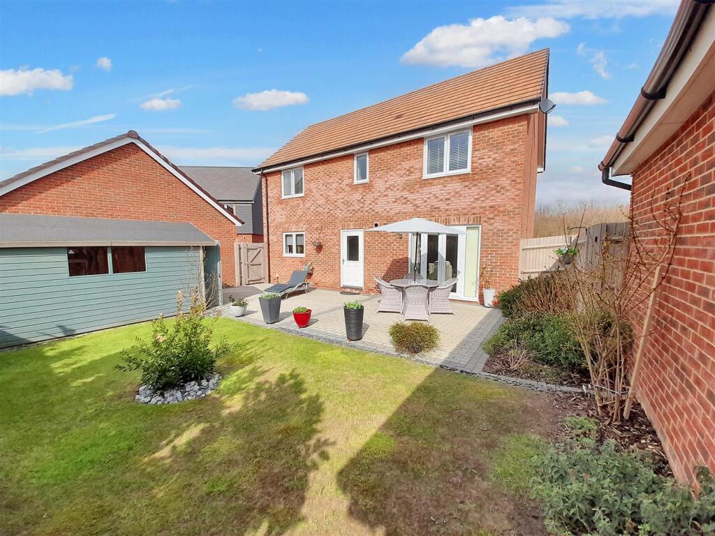 Rear garden 3 new.jpg