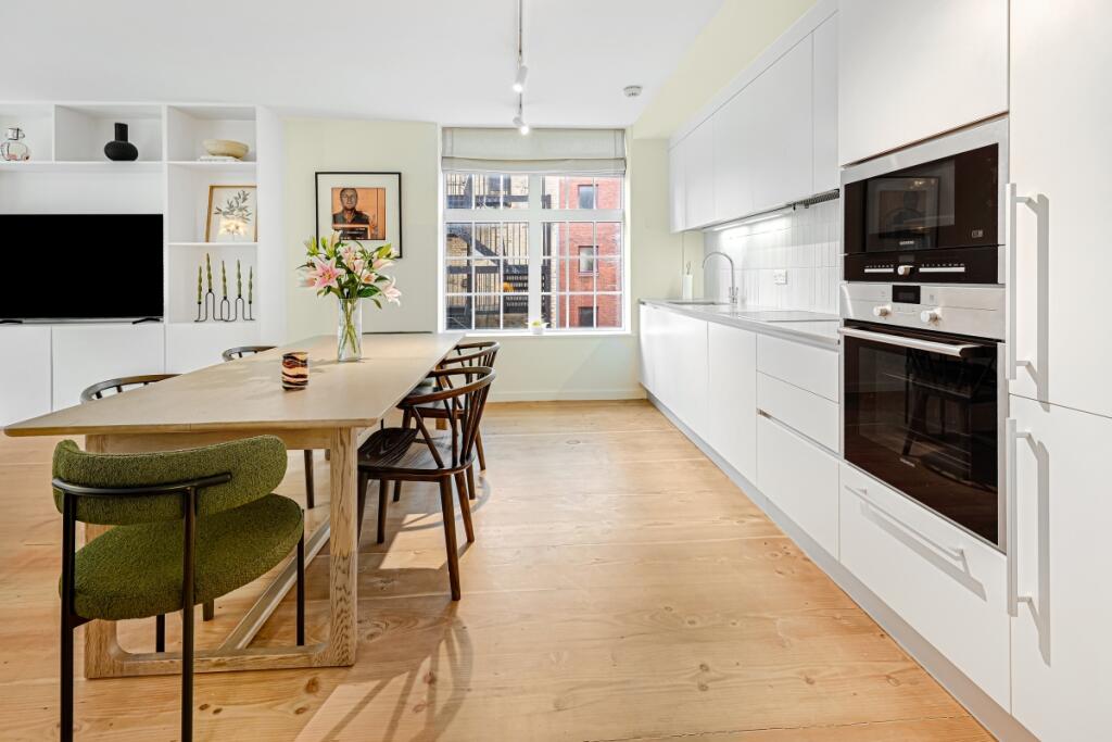 Apt 8 The Regent ...