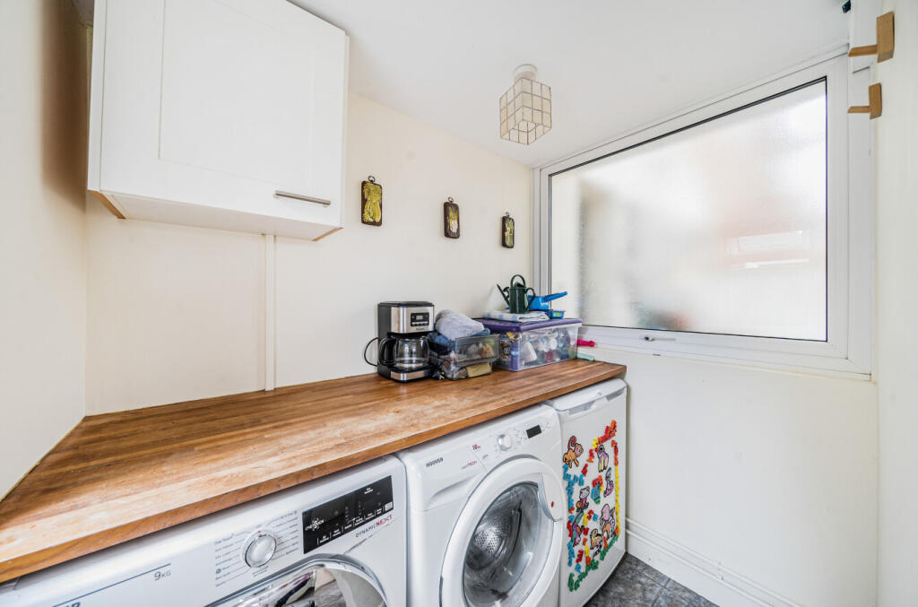 1312994-4-68528b7...