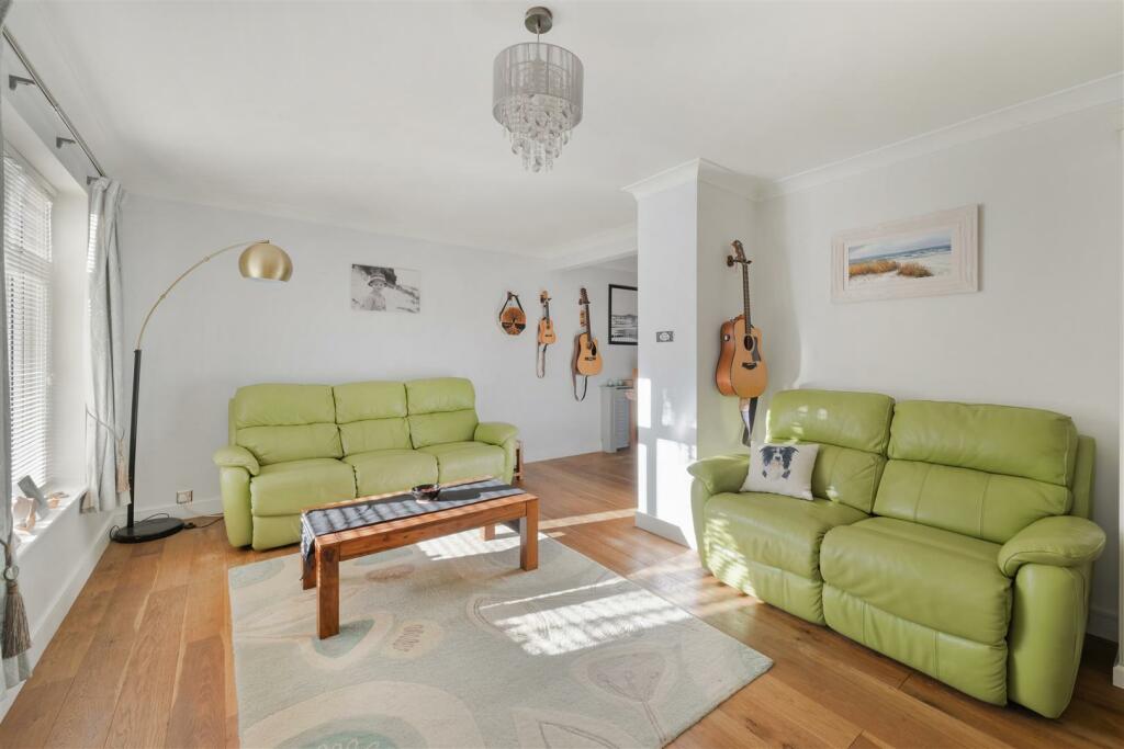 THORNFIELD ROAD, 7 (20 FROM 34)-27.jpg