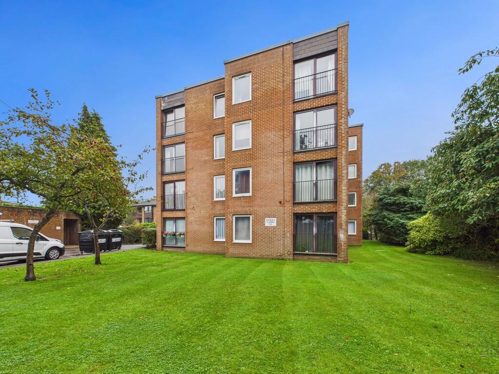 CAM03987G0-PR0235...