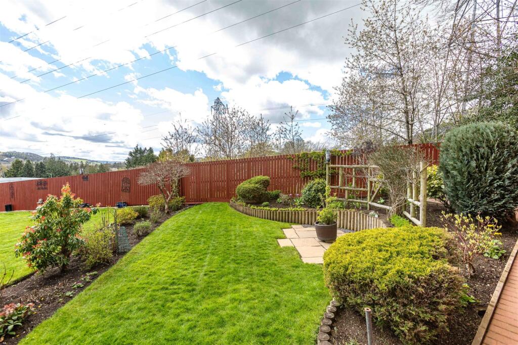 6 Eildon Lodge Gardens Galashiels Low Res 53.JPG