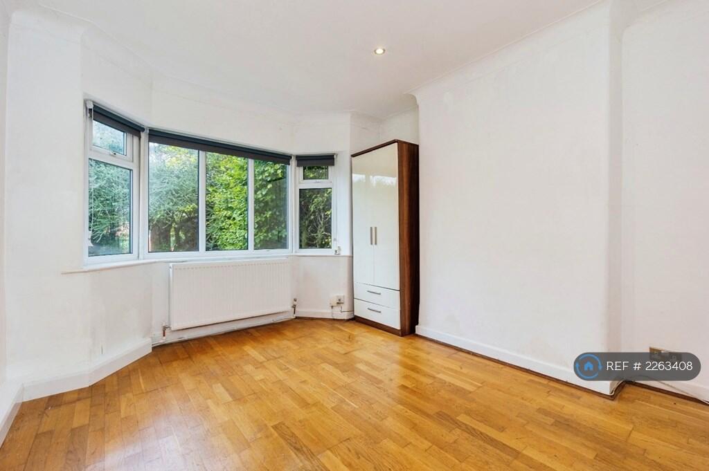 Front Bedroom 