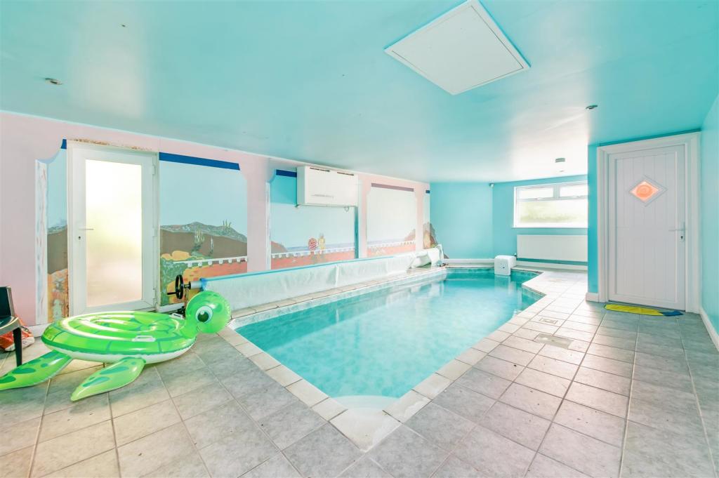 POOL ROOM