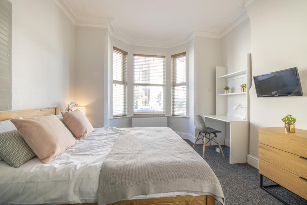 11 Arthur, Bedroom 14