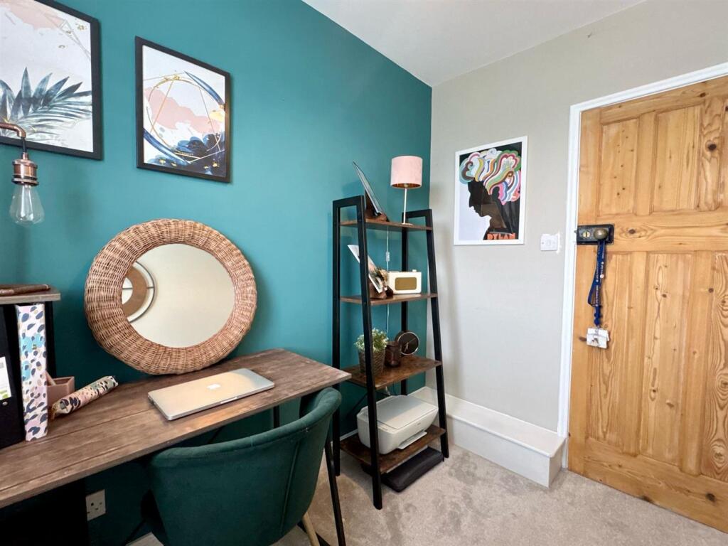 Third bedroom (2).jpg
