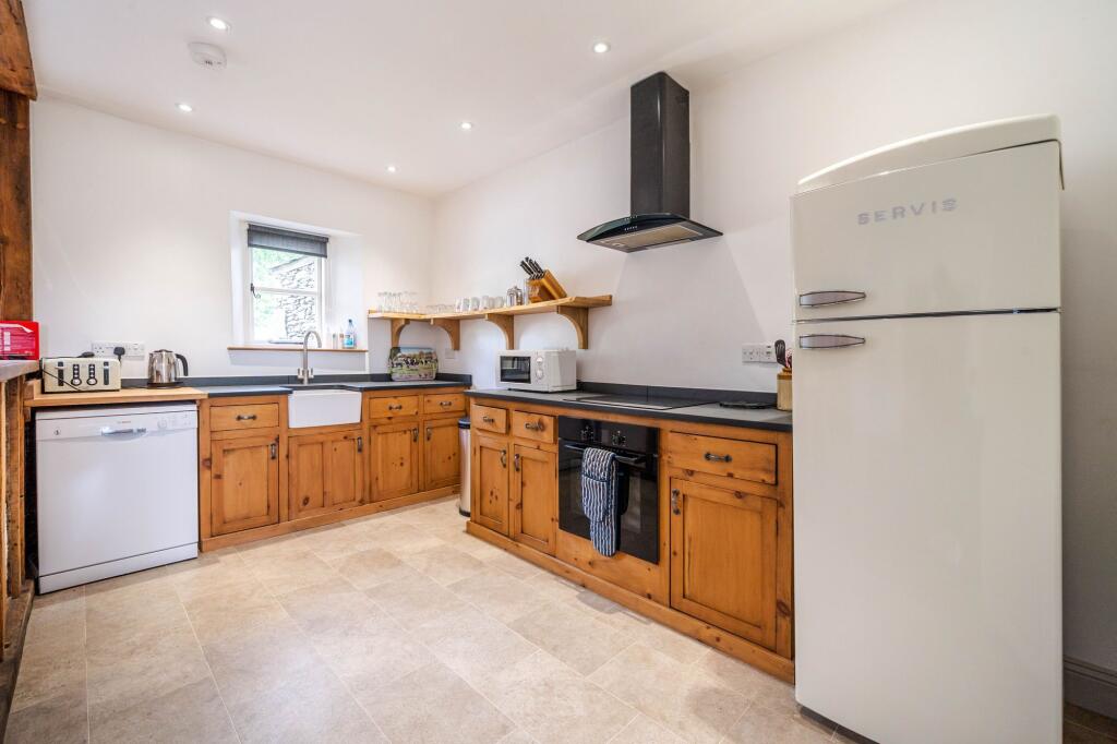 OPEN PLAN LIVING AREA