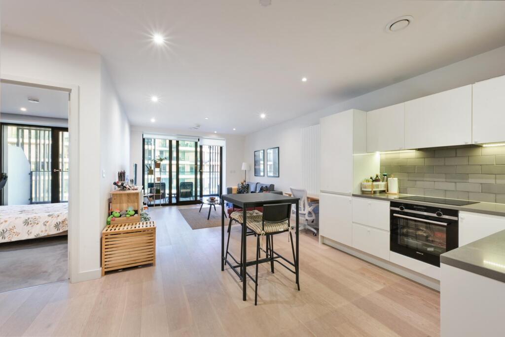 Marco Polo Tower, Royal Wharf, E16