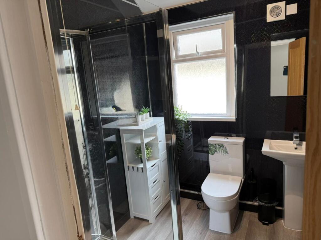 Call 02920 668585 to secure your viewing _4