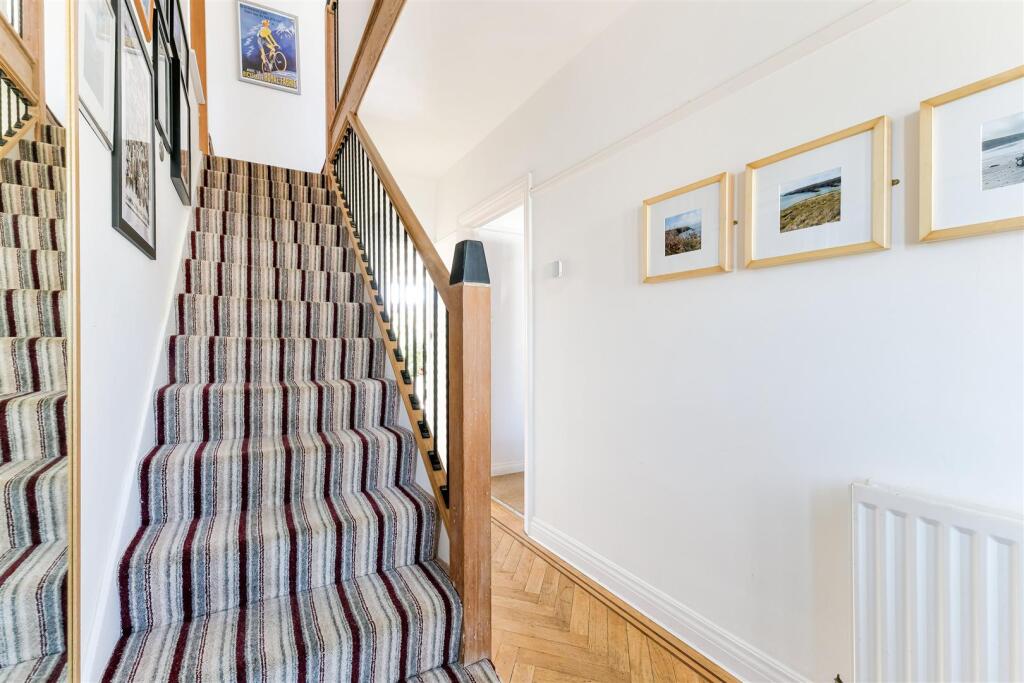 YEWLANDS CLOSE (9).jpg