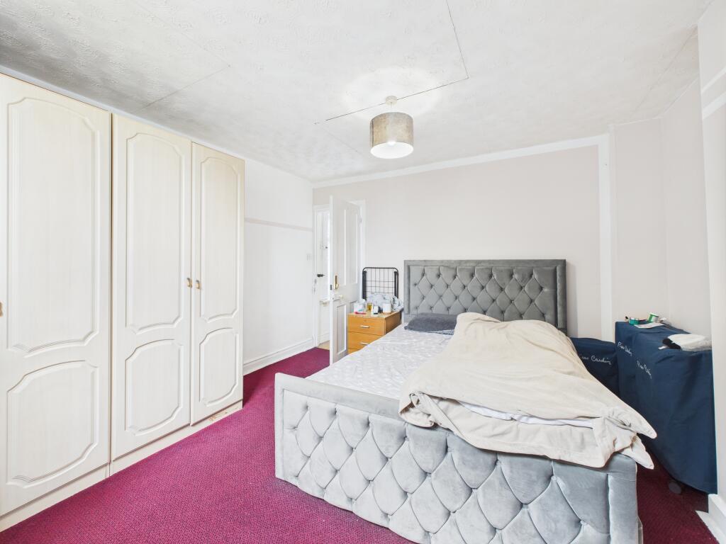 CAM02909G0-PR0430-STILL006