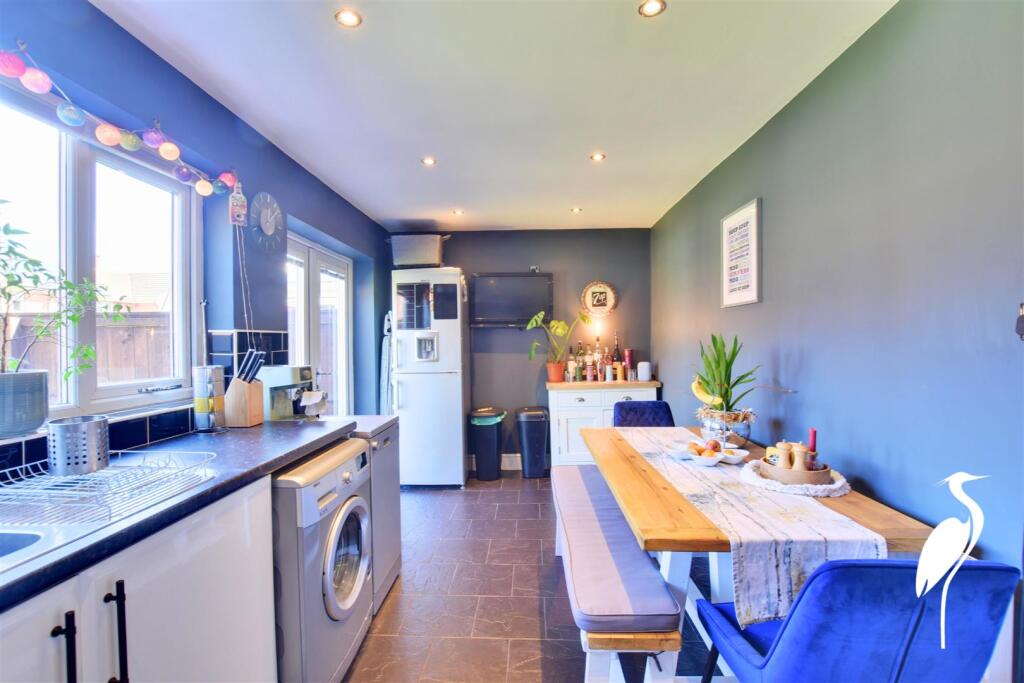 Breakfasting Kitchen