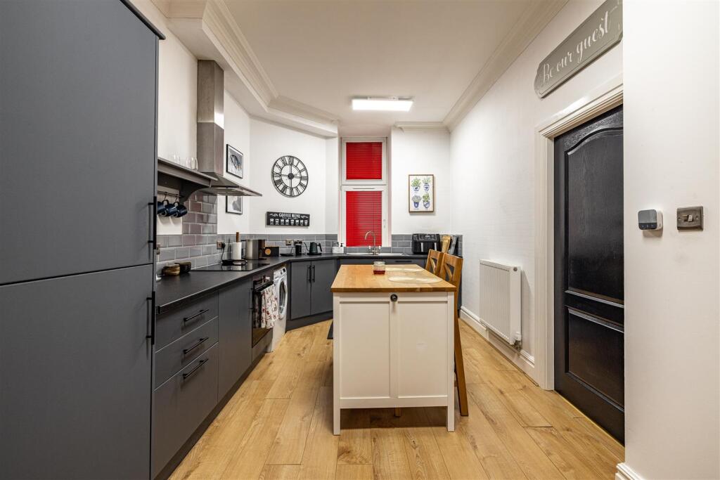 92 Dingleton Apartments Melrose 12.JPG