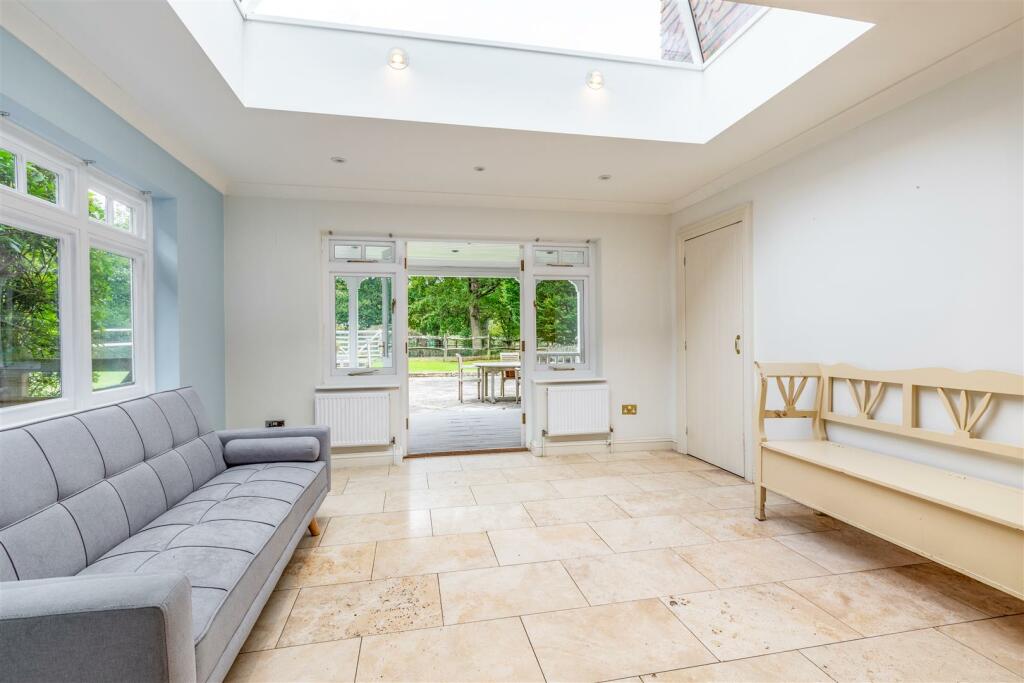 Breakfast Room