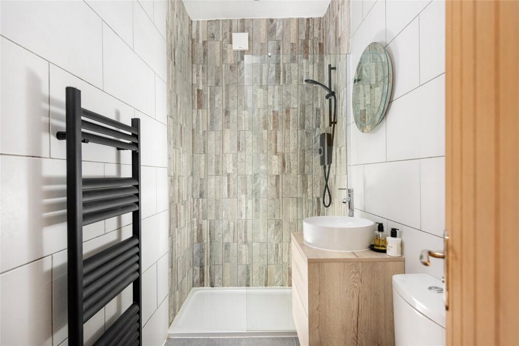 Gr Flr Shower Room