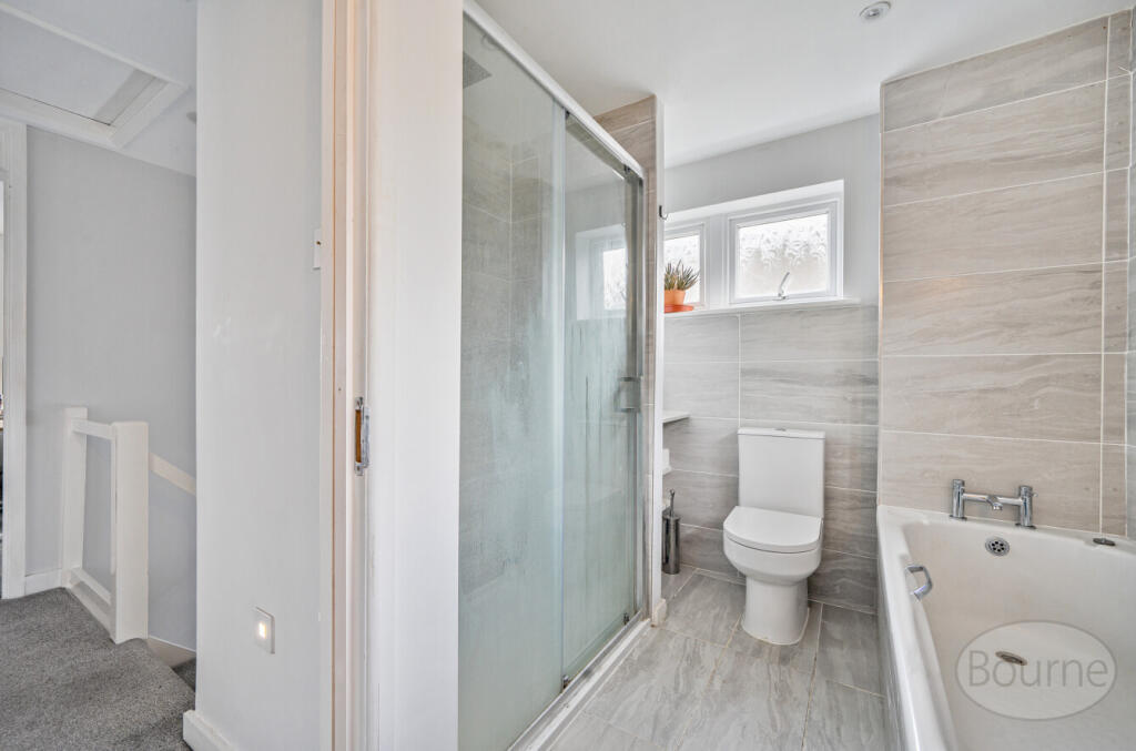 f5e73f19-c696-440...