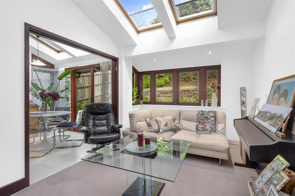 30 Cottenham Park Road,24.jpg