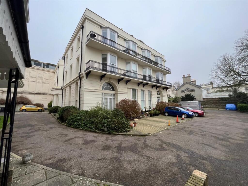Space 19 Sillwood Court (6).jpg