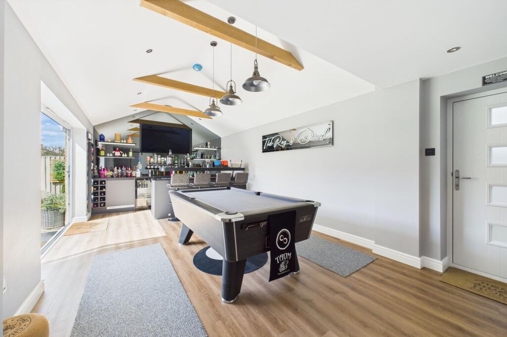 Games Room / Bar