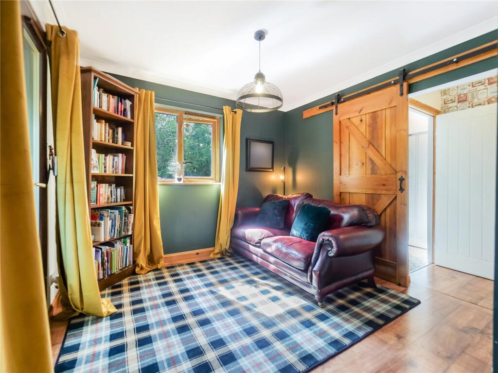 Family/4th Bedroom