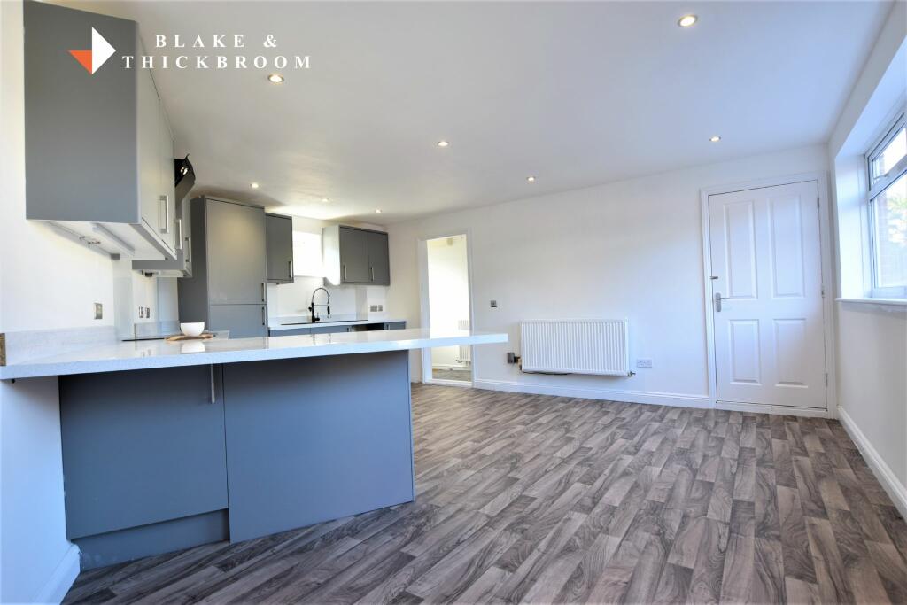 KITCHEN / DINER