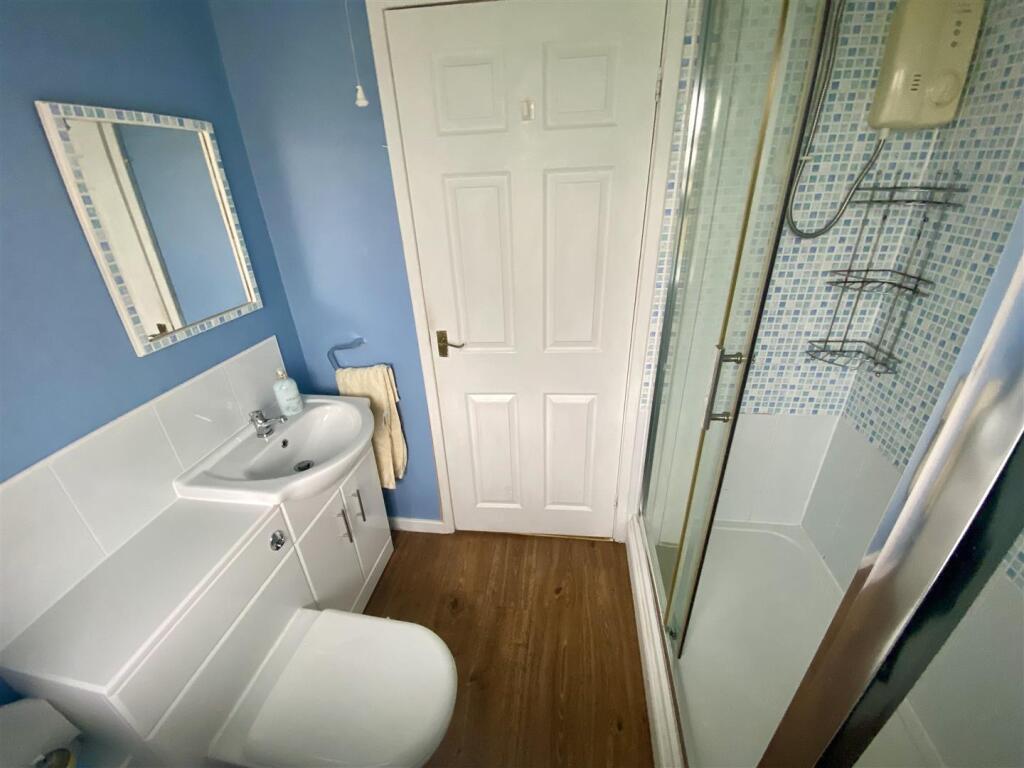 Bramleys Estate Agents - Green Close - Dewsbury (1