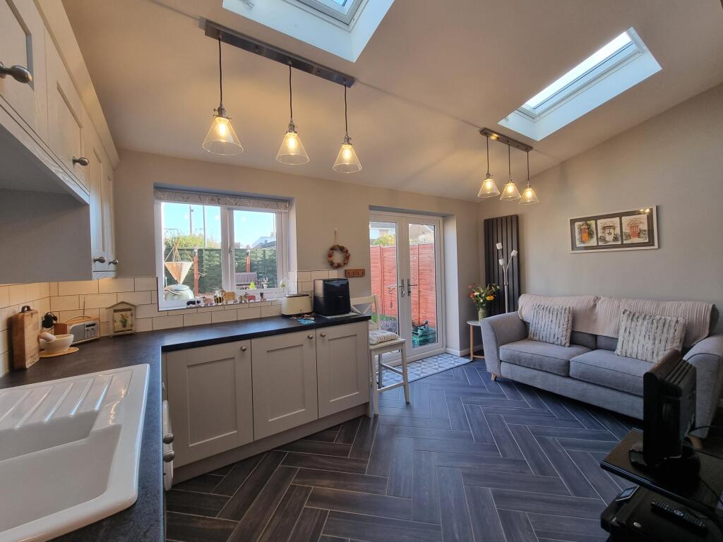 Extended Breakfast Kitchen