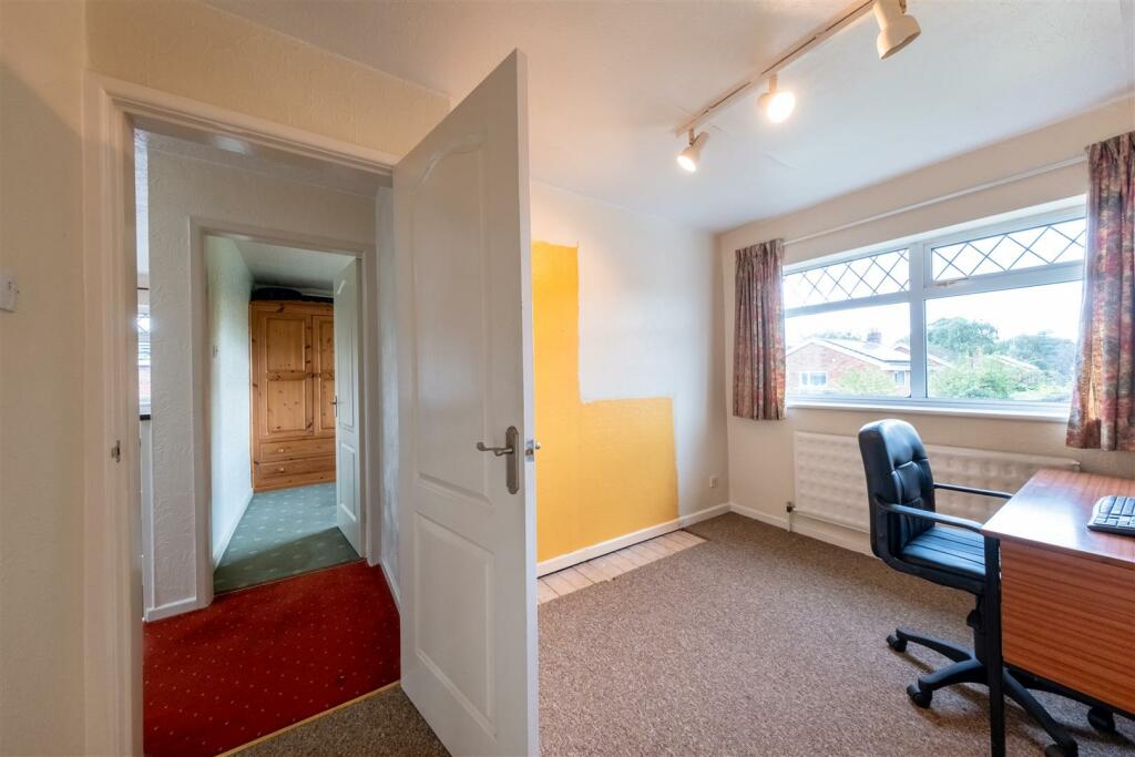 2 St Michaels Close-022.jpg