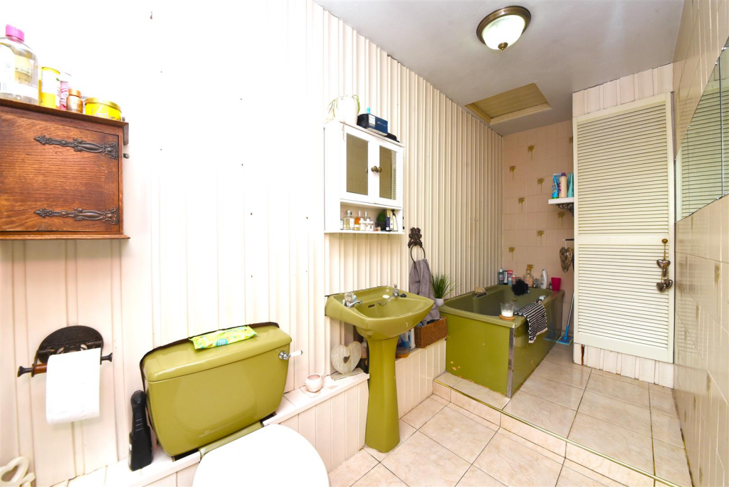 56_Brackenbury_Road_Pic_11.png